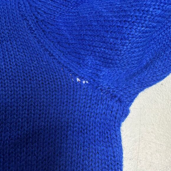 NWT Love By Design Women’s Blue  Reindeer Christmas Holiday Sweater - Size M - Picture 5 of 6